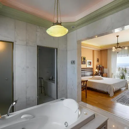 Living Exceptionally Apartment *